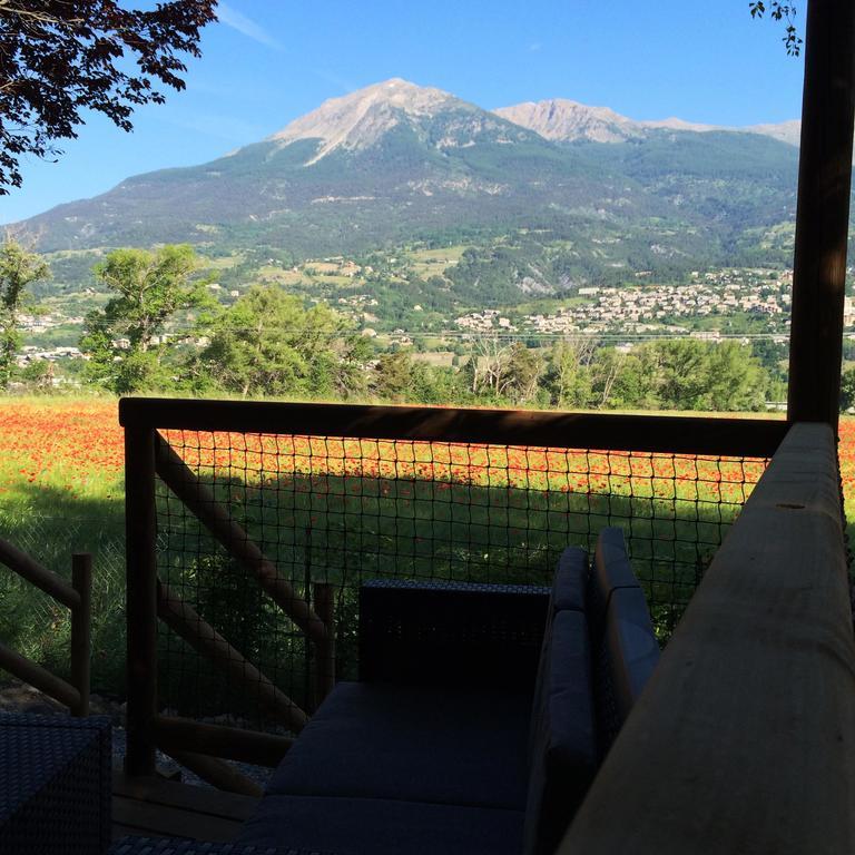 Camping Les Grillons Hotel Embrun Eksteriør billede