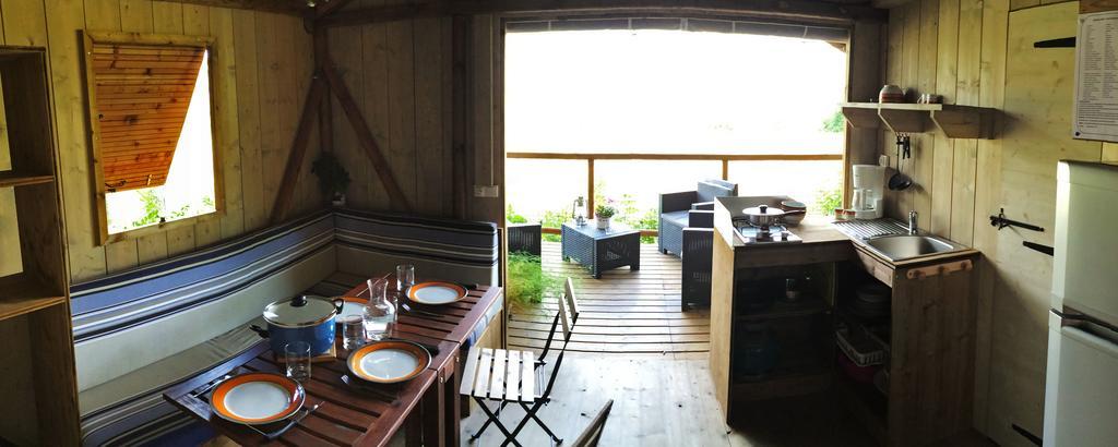 Camping Les Grillons Hotel Embrun Eksteriør billede