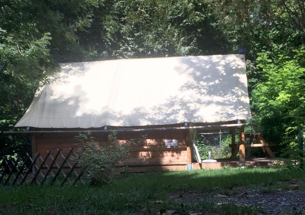 Camping Les Grillons Hotel Embrun Eksteriør billede