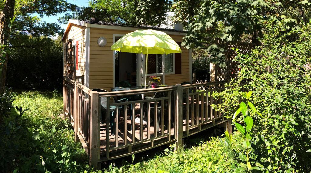Camping Les Grillons Hotel Embrun Eksteriør billede
